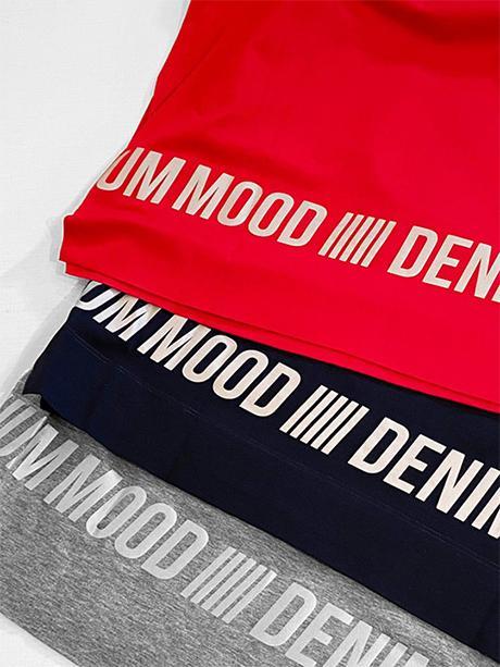 クルーネックTシャツ