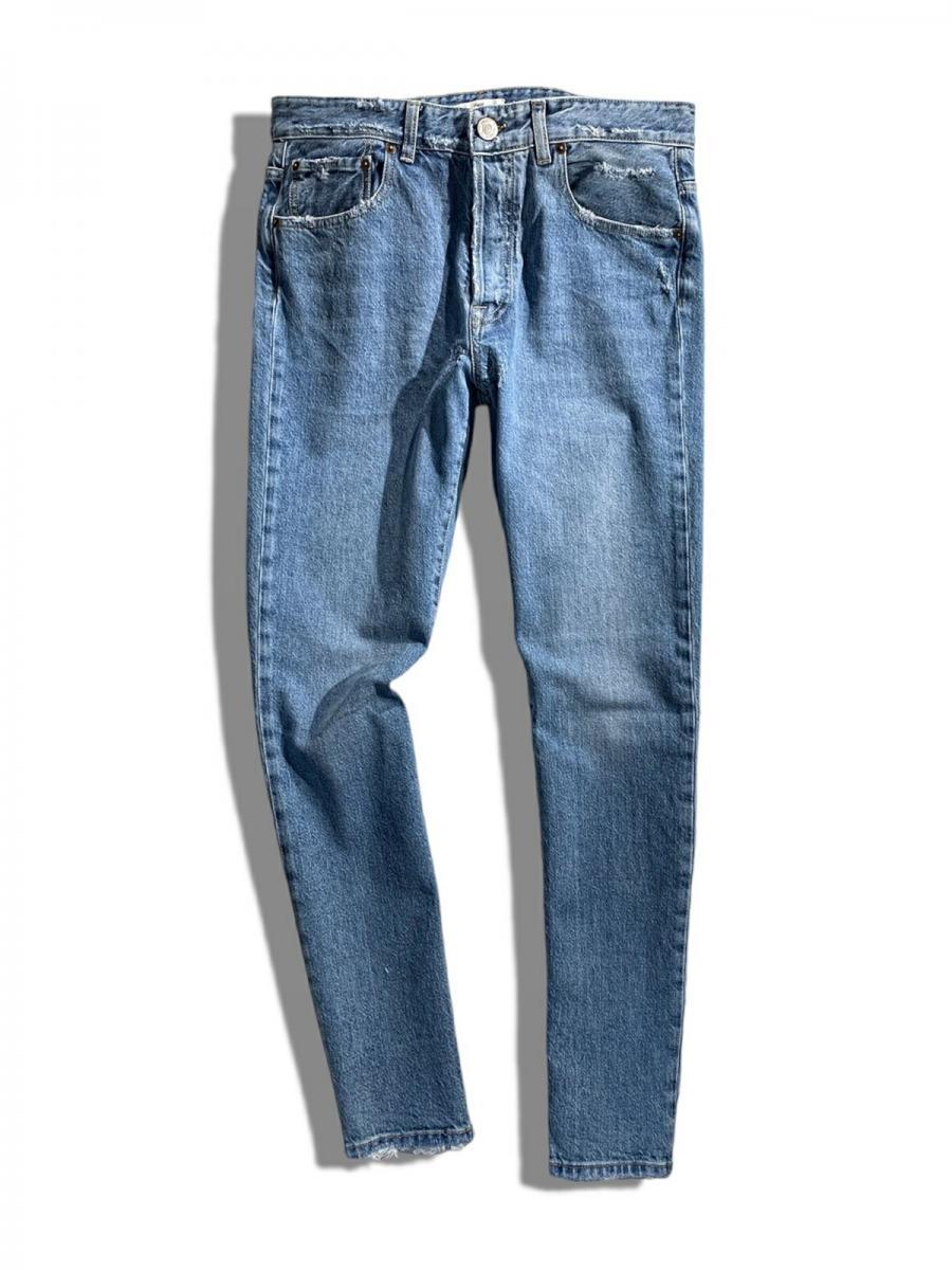 クラッシュ＆ウォッシュ加工デニムパンツ