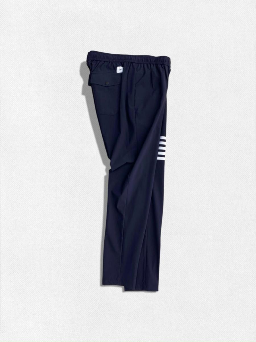 ストレッチナイロンパンツ