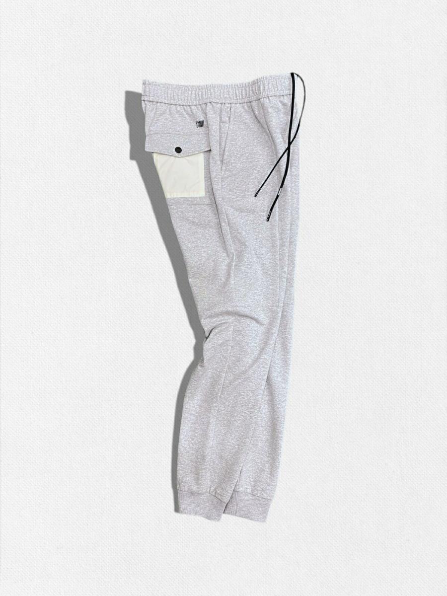 テーパードスウェットパンツ