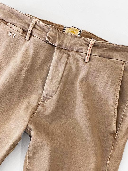 チノパンツ
