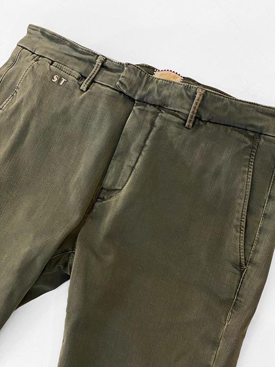 チノパンツ