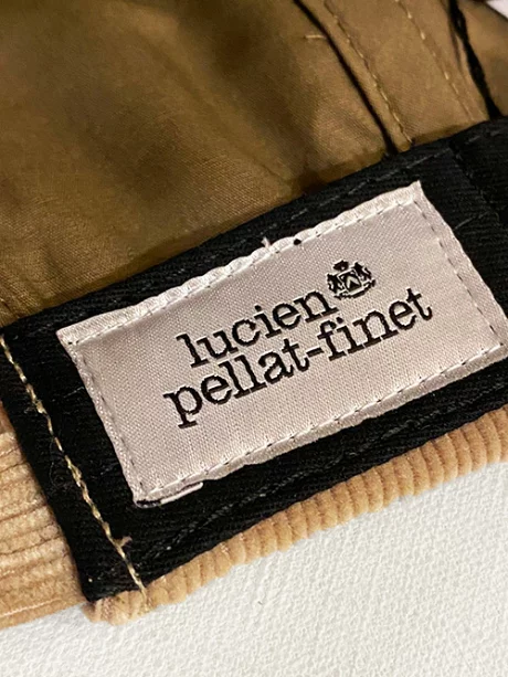 ロゴ刺繍入りコラボキャップ
