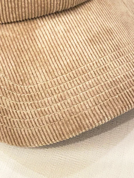 ロゴ刺繍入りコラボキャップ