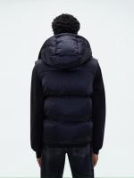ロゴ入りフーディダウンベスト