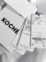 ビーズロゴ半袖Tシャツ