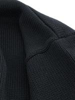 ネックロゴ刺繍クルーネックニット