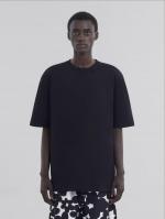クルーネックTシャツ