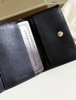 3つ折りレザーウォレット