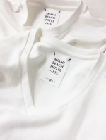 ＶネックスTシャツ