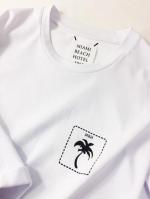 クルーネックTシャツ