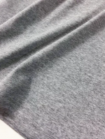 クルーネックTシャツ