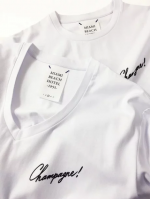 ＶネックＴシャツ