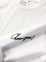 ＶネックＴシャツ