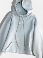 ショート丈プルオーバーパーカー