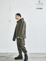 クルーネックTシャツ