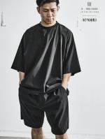 クルーネックTシャツ