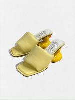 ダックヒールレザーサンダル