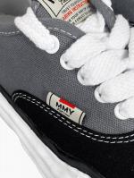 ローカットスニーカー