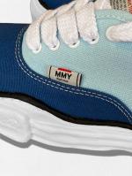 ローカットスニーカー