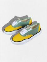 ローカットスニーカー