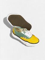 ローカットスニーカー