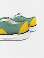 ローカットスニーカー