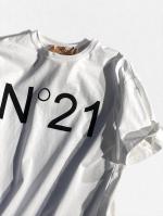 ロゴデザインクルーネックTシャツ