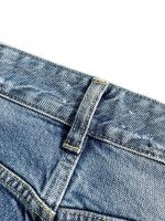 クラッシュ＆ウォッシュ加工デニムパンツ